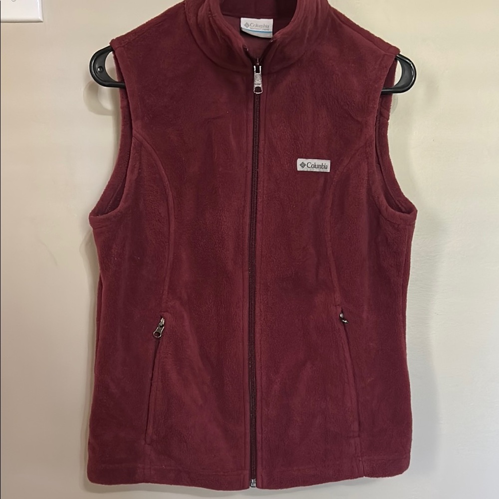 Columbia Women's Burgundy Fleece Vest